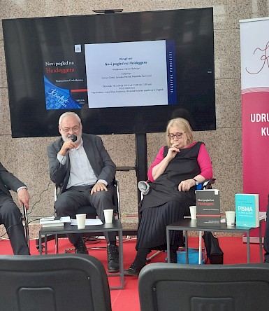 Round table and book promotion held on Kliofest
